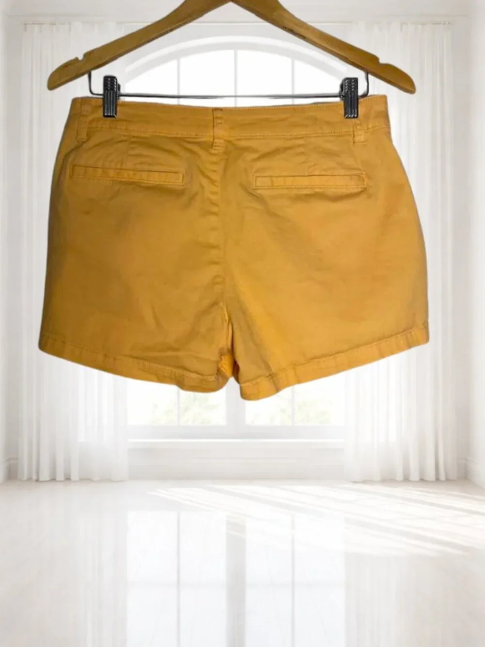 a.n.a. Orange Creamsicle Mid-Rise Shortie Shorts Stretch Size 6 Summer Pastel - Picture 3 of 11